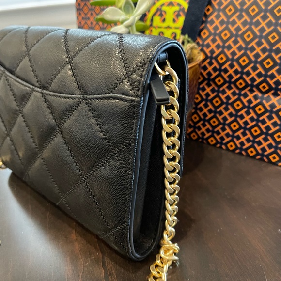 ‼️SOLD‼️Tory Burch Willa Chain Wallet - Black - Picture 7 of 17